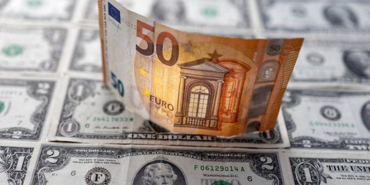 Euro i bën ‘të papriturën’ Dollarit amerikan, shikoni ç’po ndodh me kursin e këmbimit sot