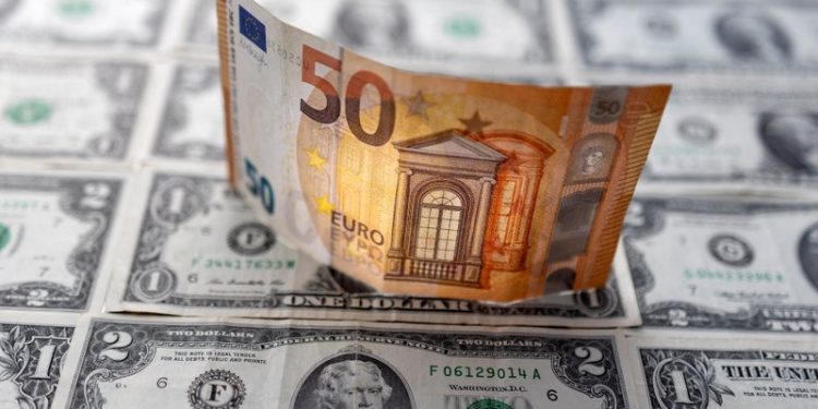 ‘Gjëma’ e papritur po ndodh me Euron dhe Dollarin, njihuni me këmbimin valutor për sot