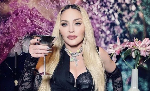 Mirësevini ku*rva! Madona iu hap rrugën Kim Kardashian dhe Miley Cyrus