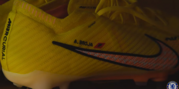 VIDEO/ Chelsea tregon pamjet që nuk ishin në transmetim, nga këpucët e Armando Brojës me flamurin e Shqipërisë te takimi me trajnerin pas golit