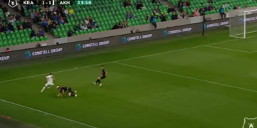 VIDEO/ Kalon mes 4 lojtarëve dhe nuk ndalin dot as me forcë, Berisha tregohet i jashtëzakonshëm në golin e dytë