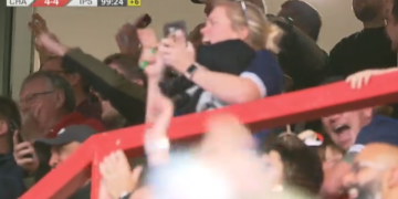 VIDEO/ Nuk ka ndodhur kurrë në historinë e futbollit një çmenduri si kjo, në ndeshjen e Anglisë shënohen 4 gola në minutat e shtesës