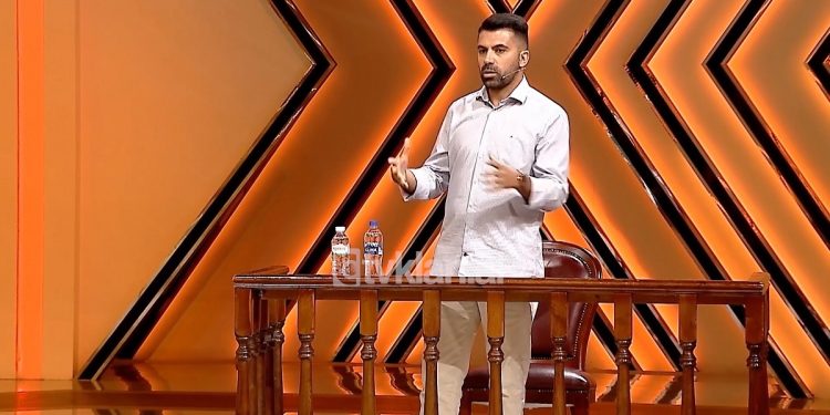 Hedh nënën në gjyq për emrin që i ka vendosur?! Gazmendi : “Më tallin shokët,  në greqisht me thonin kazma”!