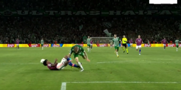 VIDEO/ Juventusi prek fundin, humbet në Izrael, por ndihet i vjedhur në Champions! Kuadradon e plasin përtokë në zonë, nuk ka penallti për arbitrin