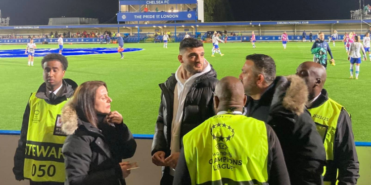 Armando Broja shkon në stadium për të përkrahur Vllazninë, ekipi shqiptar humbet me 8 gola ndaj Chelsea