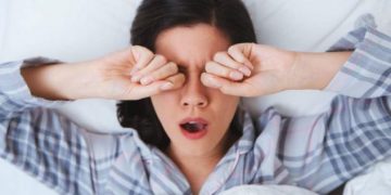 A e dini pse jemi të mërzitur dhe na flihet gjumë kur bie shi?!