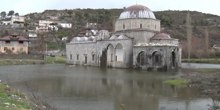 Xhamia e Plumbit në Shkodër, monumenti i kulturës” shpëton” nga përmbytjet