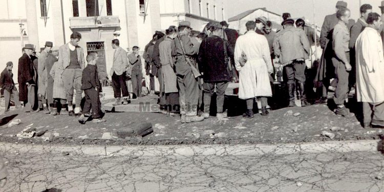 Si sot, me 17-Nentor 1944-tër u çlirua Tirana! Ngjarje që i bëri shumë “tiranas” të humbnin pronat! Pronarët e sotëm humbnin poturet, sofrat, minderet dhe mangallet