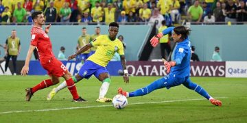 Goli i Casemiros i dërgon në fazën tjetër të Botërorit, Brazili “thyen” Zvicrën e Xhakës dhe Shaqirit