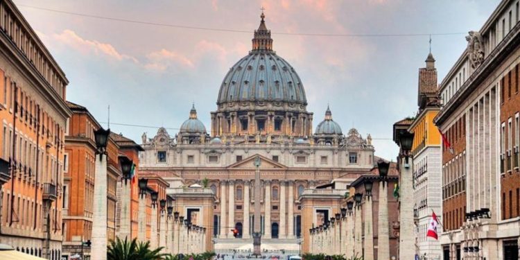 E frikshme! Zbulohet çfarë fshihet poshtë themeleve të Vatikanit