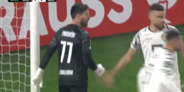 VIDEO/ I jashtëzakonshëm Stivi Frashëri! Arbitri përsërit penalltinë, portieri i Ballkanit pret dy herë goditjen e kundërshtarit
