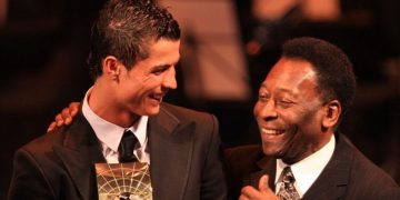 “U prehsh në paqe mbreti Pele”! Ronaldo prek me postimin e tij për ndarjen nga jeta të legjendës së futbollit