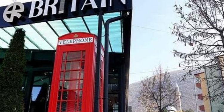 Daily Mail reportazh nga qyteti i Hasit: ‘Londra e Vogël’ e Shqipërisë që jeton me paratë e emigrantëve në Angli