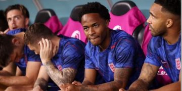 U largua nga Katar 2022, zbulohet arsyeja e mungesës së Sterling kundër Senegalit, familja e tij u grabit në Londër
