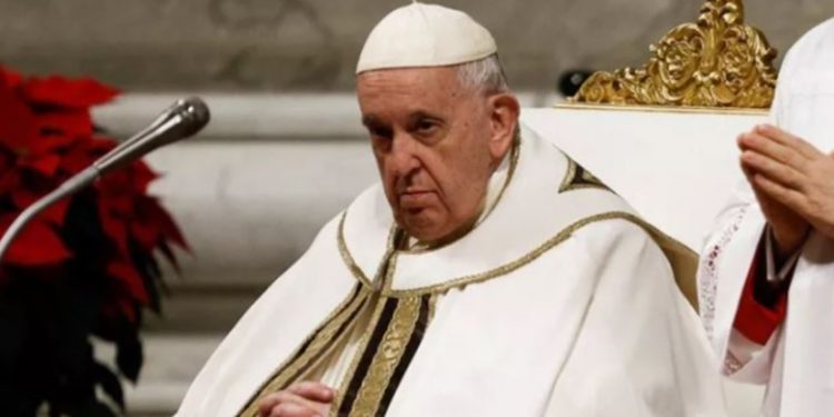 Në vigjilje të Krishtlindjeve, Papa Françesko ndan mesazhin: Ne dimë shumë gjëra për këtë festë por ja harrojmë kuptimin