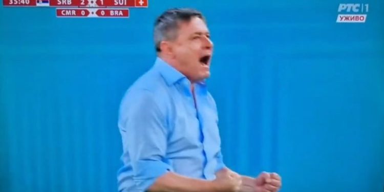 VIDEO/ “Ju q..sha mamatë shqiptare”! Trajneri i Serbisë shau kur shënuan golin e përmbysjes, por qau kur i’u “çpua” nëna dy herë