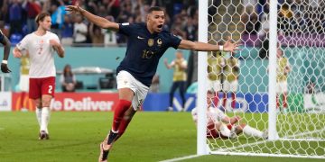 VIDEO/ Anglia me Francën përballen në çerekfinale! Tre Luanët “kafshojnë” 3 herë Senegalin, “Gjelat” 3 herë Poloninë