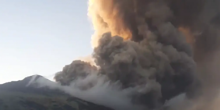 “Sirenat u dëgjuan kudo”! Cunami godet bregdetin italian: Vala arrin deri në disa metra