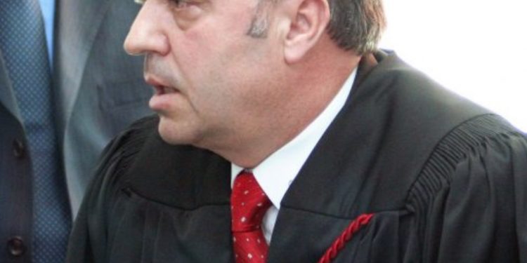 A u helmua Xhevat Hana?! Gati 10-vjet pas vdekjes së Prokurorit të dosjeve “të nxehta”, familja kërkon drejtësi