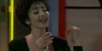 “Pse ika në kulmin e karrierës”?!  Bëhet “e gjallë” këngëtarja shqiptare e viteve ’90: Ja si duket sot!