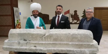 Zbulimi i bujshëm në Turqi: Nastradini nuk është legjend! Gjendet sarkofagu i tij prej mermeri 738-vjeçar