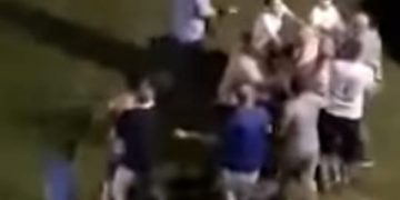 18-vjeçarja shqiptare lidhet me marokenin, familja dhe farefisi s’pranojnë lidhjen dhe i terheqin zvarre në mes të rrugës