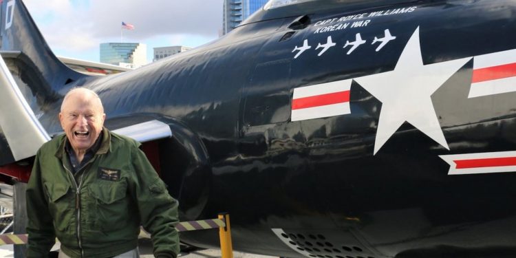 “Një version i Tom Cruise, dekada para tij”, historia e veteranit amerikan që rrëzoi 4 avionë sovjetikë dhe e fshehu për 50 vite