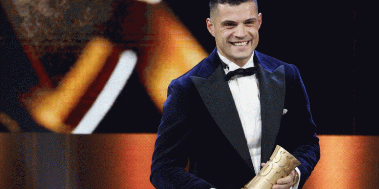 Vlerësim maksimal, Granit Xhaka lojtari i vitit në Zvicër