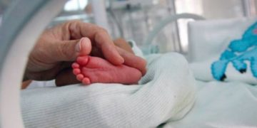 Ngrihet alarmi, ky qytet në Shqipëri po shkon drejt “shuarjes”! Norma e lindshmërisë ra më pak se 1 fëmijë për grua më 2021