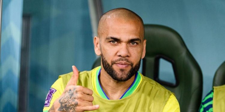 E rëndë! Dani Alves arrestohet në Barcelonë: Ja akuza që rëndon mbi brazilianin