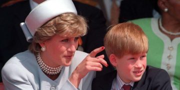 “Djali im i dashur, nëna ka…”! Princi Harry tregon se si mësoi për aksidentin me makinë të Princeshës Diana