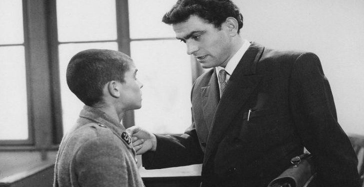 “Si ndryshova emrin për shkak të titrimit nga kinezët”! Rrëfehet Timo Flloko: Pse filmat në Shqipëri gjithmonë kishin personazhe që u dublonin rolet?!