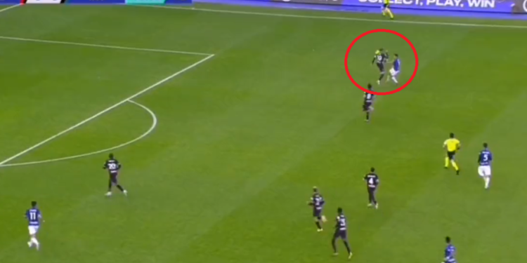 VIDEO/ Zonja dhe zotërinj, përpara jush është “braziliani” Kristjan Asllani! Shikoni sesi e turpëroi Theo Hernandezin me një lëvizje