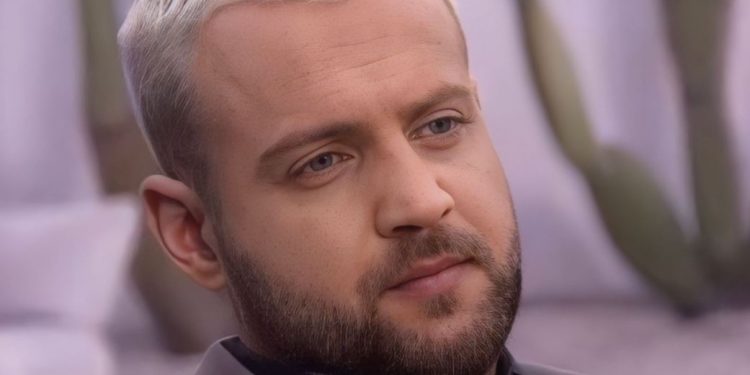 Flet shoku i Luizit: Ai bënte gjithçka, kamarier, banakier, menaxher. Ai aty nisi të këndonte…