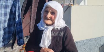 Nuk i japin pensionin se i ka kaluar mosha, 114-vjeçarja: Nuk ngopem me jetën, bëj punët që më takojnë…