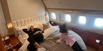 Avioni luksoz 60-milionësh i Ronaldos, dhoma gjumi, tualet me dush, internet…