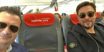 Dorian Duçka krah për krah me djalin e ish-kryeministrit Berisha