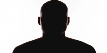 Ka kryer vrasje në Shqipëri gjykatat angleze një turp! The Sun: Na bllokoi gjykata, i dha anonimitet