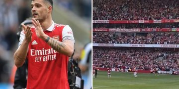 Xhaka del nga loja | Të gjithë në këmbë për ta duartrokitur, tifozët këndojnë: Duam që të qëndrosh