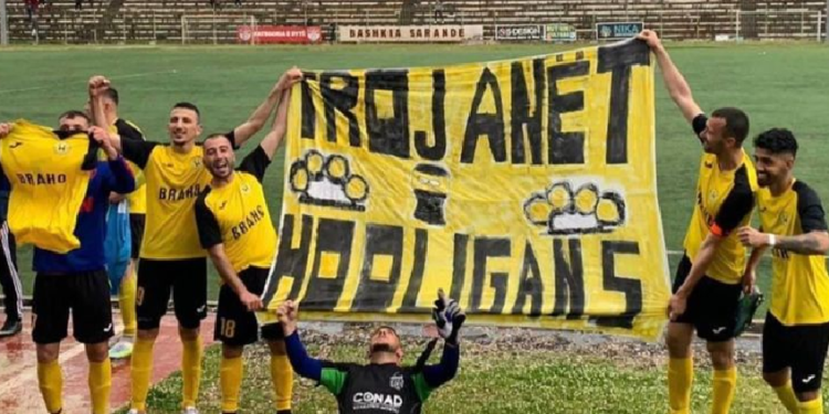 Speciale/ Derbi i shpirtrave të ndezur! Në qytetin që krenohet me Panajot Panon, rrëfimi emocionues i tifozit: Vijnë nga Greqia për të parë “Bistrica”-Butrinti