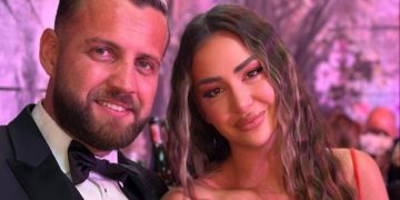 VIDEO/ ‘Jam dhëndër në Lushnje’, Luiz Ejlli i bën përshëndetjen speciale Kiarës nga koncerti në Amerikë