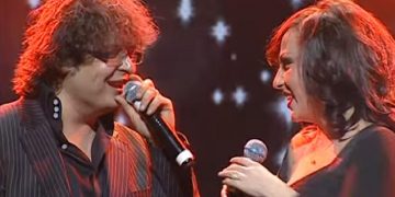 “Më dhunon gruaja”! Flet për herë të parë ish-bashkëshortja e këngëtarit Sajmir Çili: Dorën që e përkedheli e quajti shuplakë