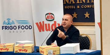 Rama i jep koncensione! Bosi i pulave dhe HEC-eve Sokol Meqemeja financon televizionin e Berishës që lufton SHBA-në