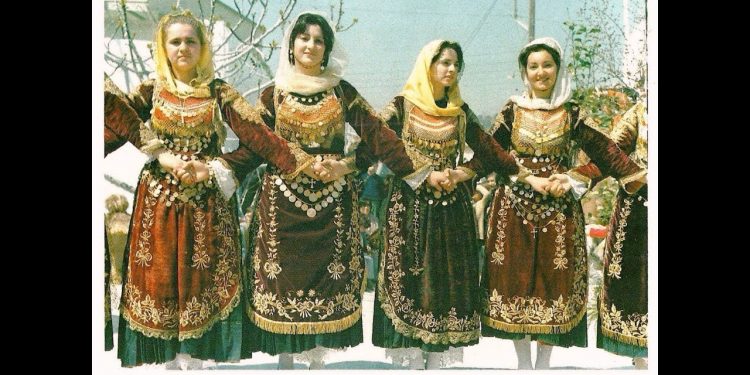 “Jam arvanit dhe flas arvanitika”! Kjo ishte fjalia e përsëritur me krenari, nga çdo banor i Salaminës dikur