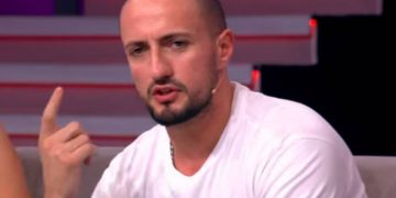 “Unë një zemër kam”! Kristi duket se ka rënë në dashuri, nuk do më të largohet nga Shqipëria