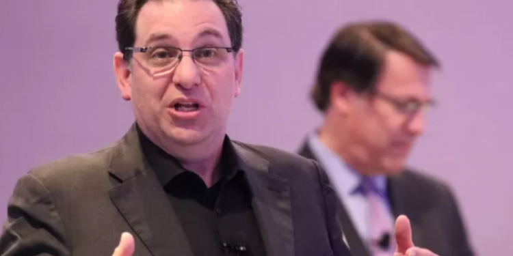 Ndërron jetë hakeri i njohur amerikan, një ndër kriminelët më të kërkuar nga FBI