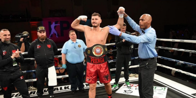 Kristian Prenga i papërmbajtshëm, boksierit kuqezi i mjaftojnë 70 sekonda për “knock out”-in e radhës (Video)