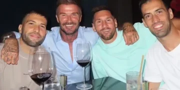 FOTO/ Messi dhe Beckham “mollë sherri”! Grushte e gjak në restorantin ku darkonin me bashkëshortet