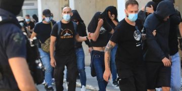 Vrasja e tifozit 29-vjeçar në Athinë, mes 5 të dyshuarve kryesorë dhe një shqiptar