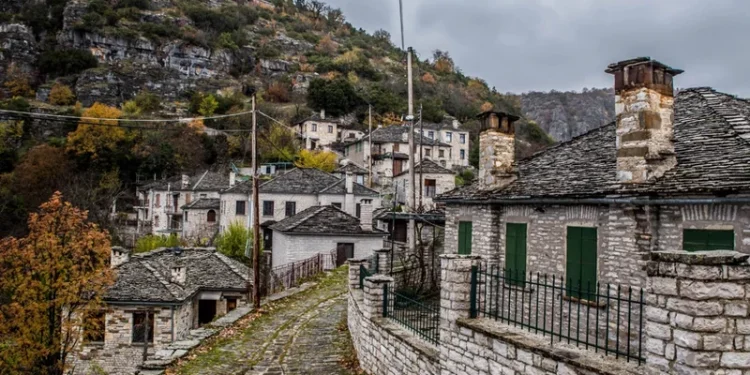 Greqia, e “infektuar” si Shqipëria por askush nuk akuzon qeverinë